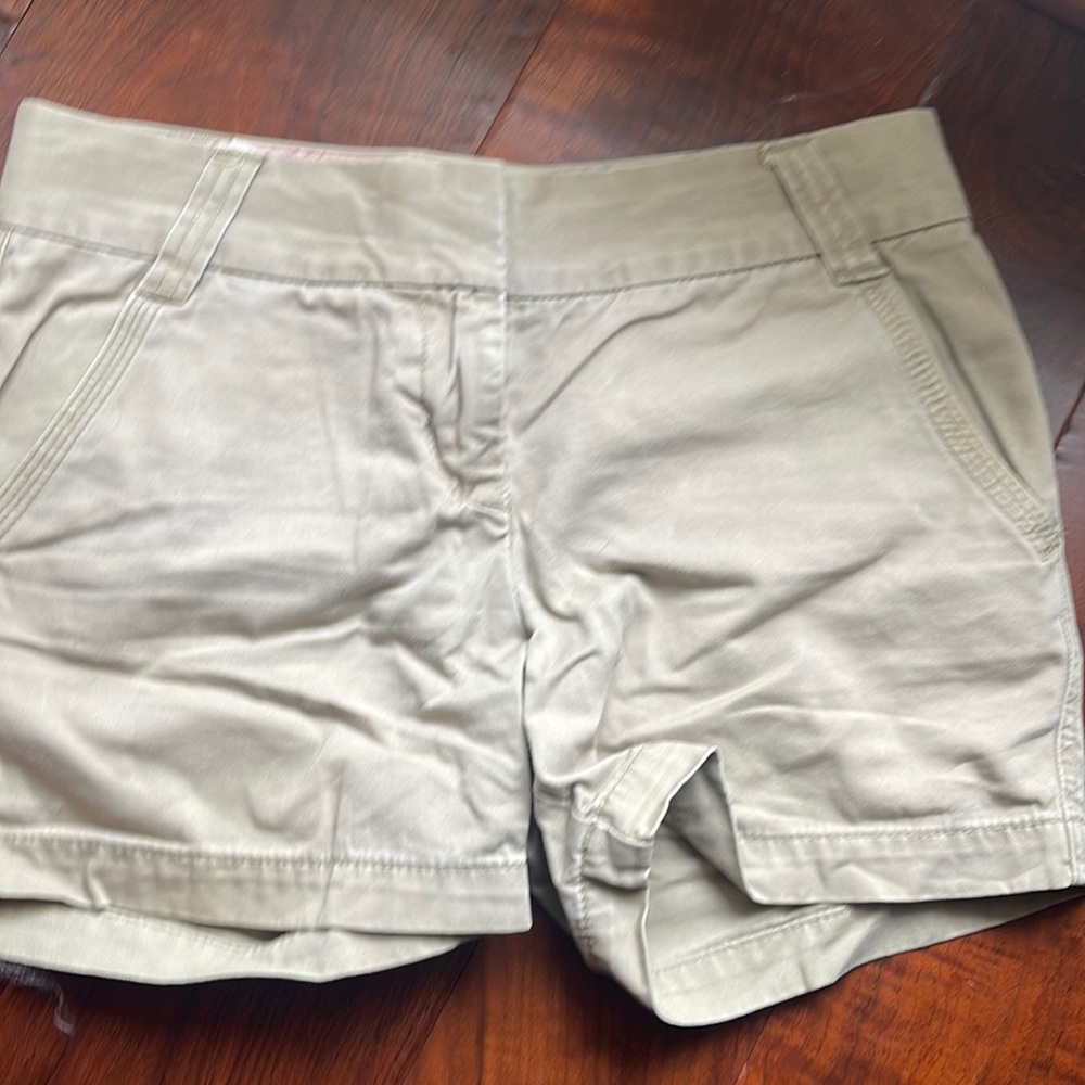 J. Crew 100% Cotton Classic Twill Chino (City Fit) 4” Light Khaki